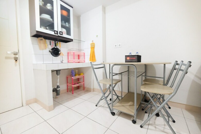 Homey 2br Springlake Summarecon Bekasi Apartment