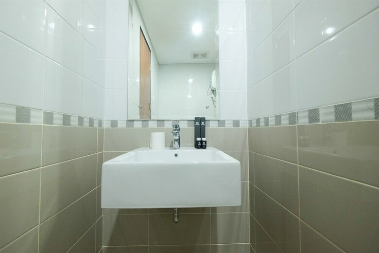 2br Apartment @the Royal Olive Residence
