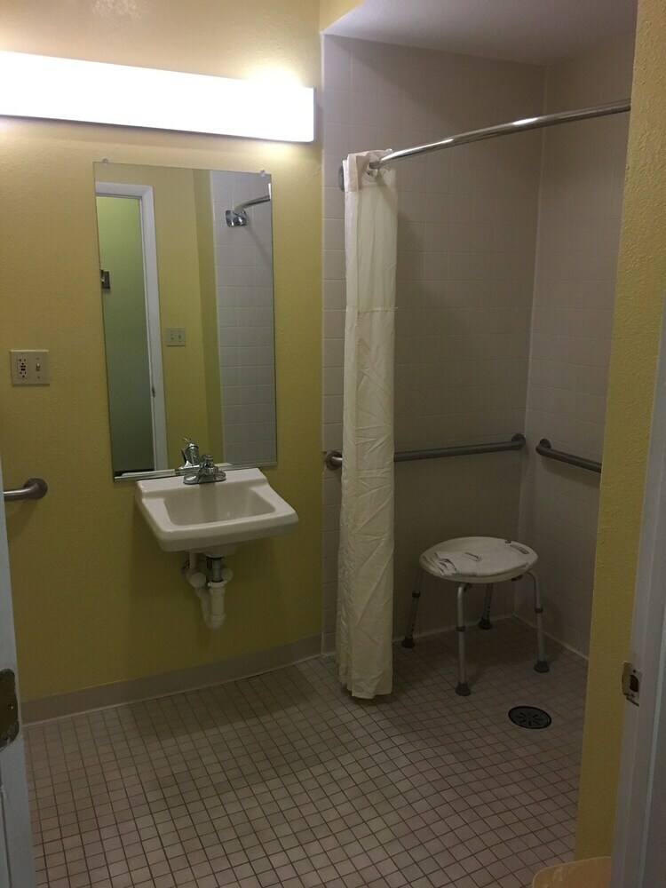 Hotel Baymont By Wyndham Winchester