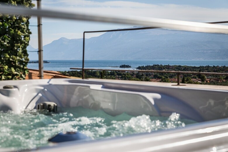 B&B Antico Borgo And Spa
