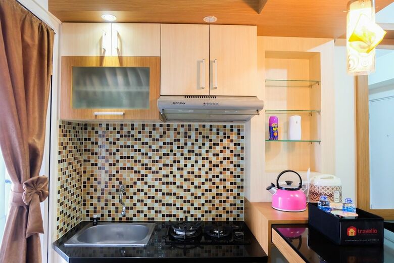Nice 2br Green Pramuka Apartment