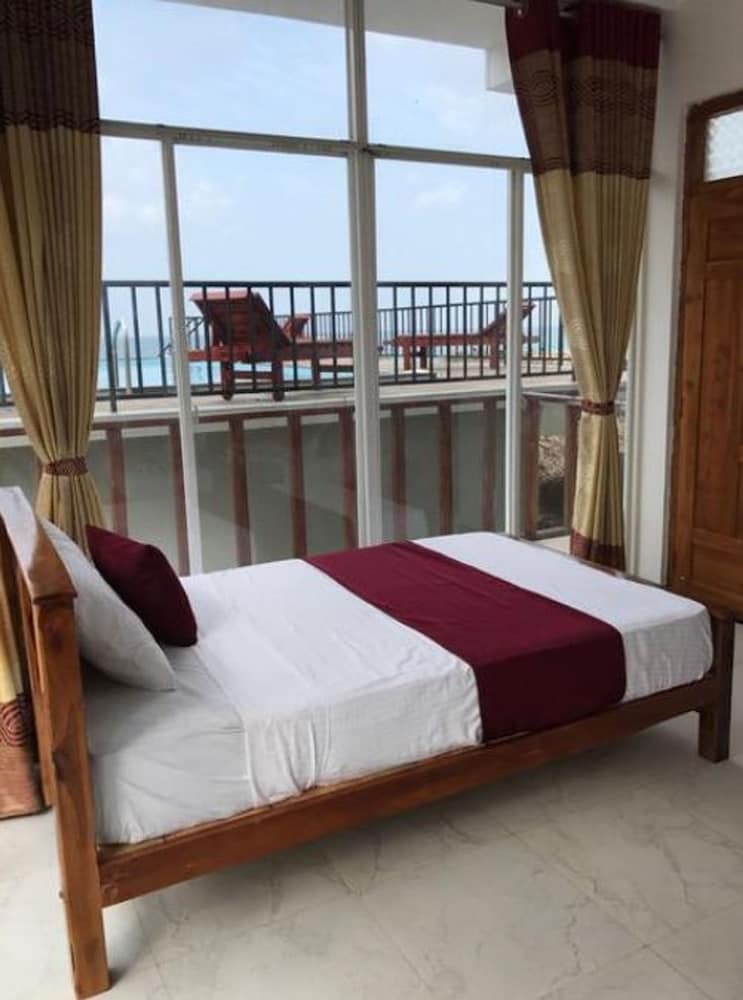 Hotel Resort Maya Beach
