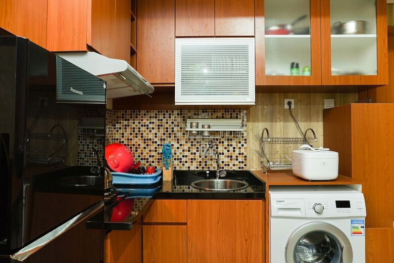 2br Apartment With Sofa Bed At Woodland Park Residence