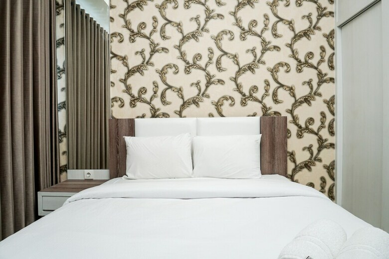 Best Price Studio @ Puri Mansion Apartment