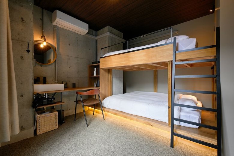 Mizuka Nakasu 7 - Unmanned Hotel -