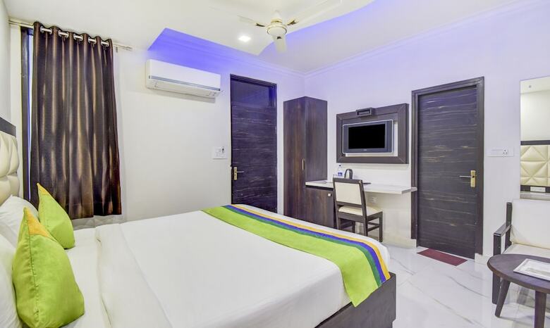 Treebo Trend Hotel Rockland & Restaurant