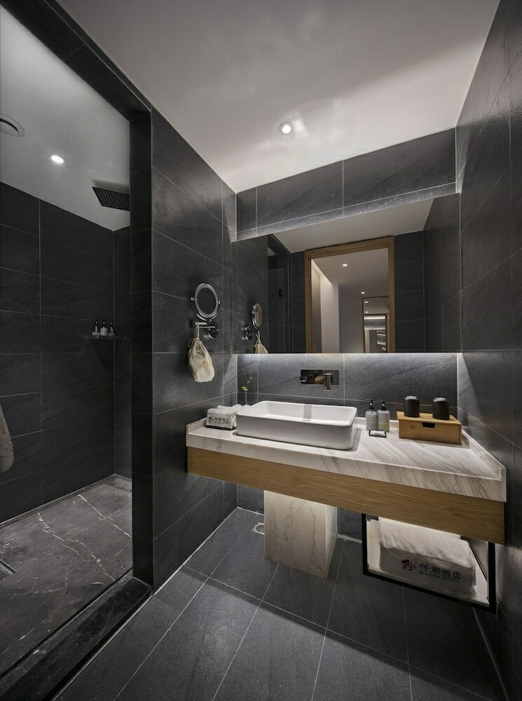 Qianna Hotel Erqi Plaza