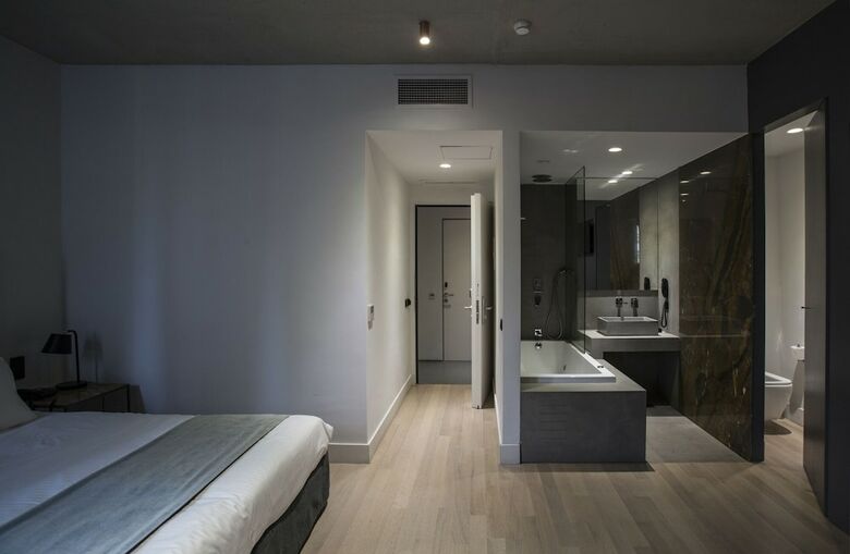 Hotel Art Suites Korai