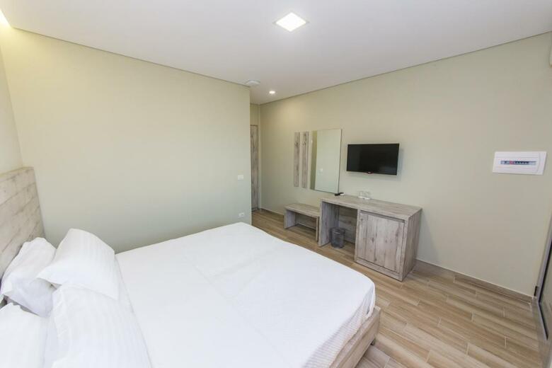 Hotel Jaroal