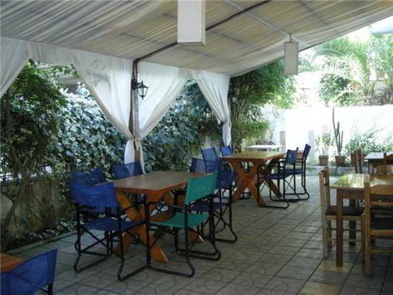Hotel Ari