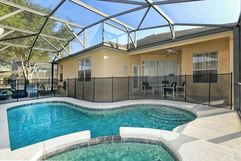 Villa Modest & Comfortable Gated Home W/ Pool