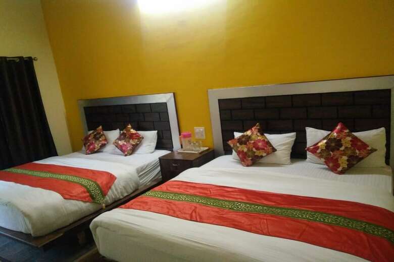 Hotel Nakshatra Resort