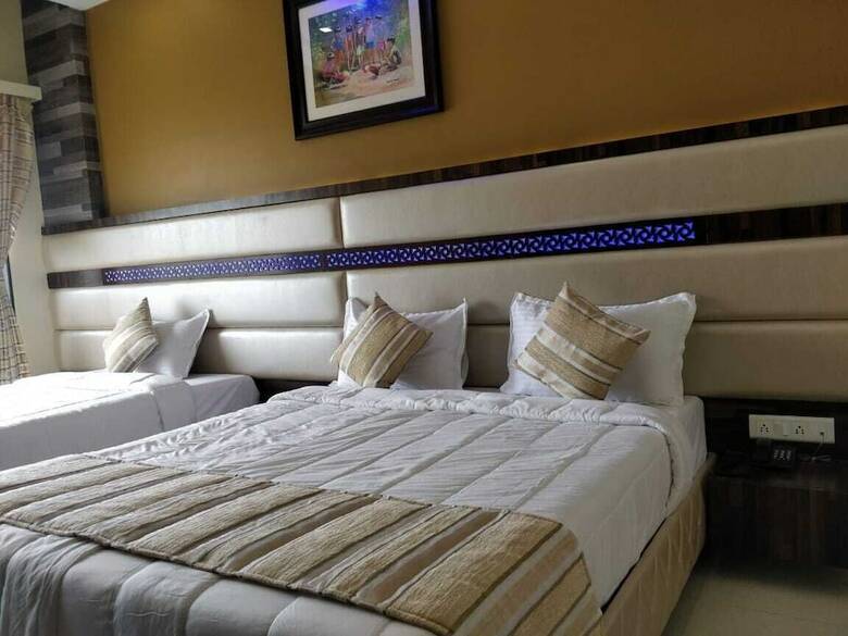 Hotel White House