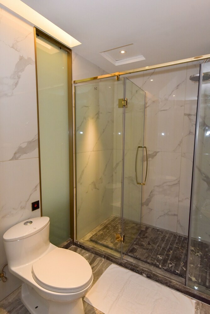 Zenith International Hotel