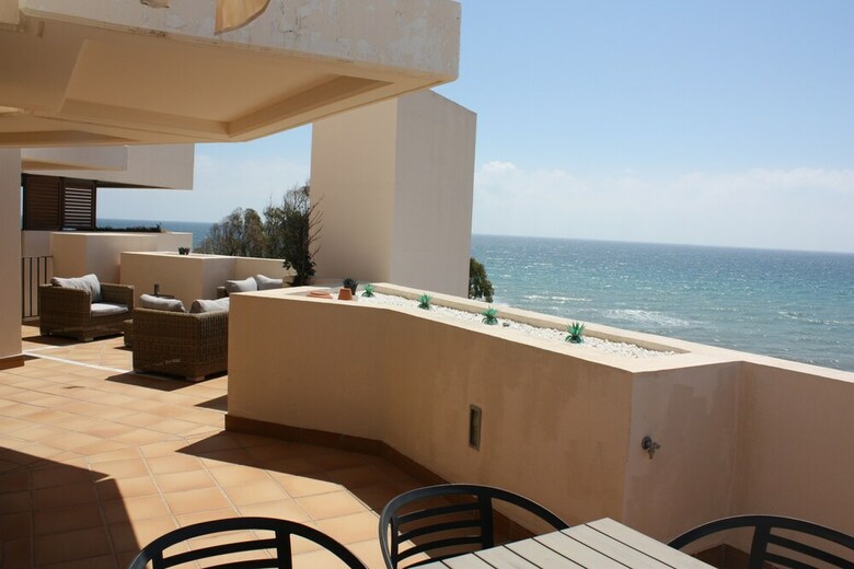 Apartamentos Frontline Penthouse With Private Pool
