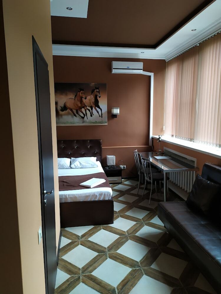 Mini Hotel Brusnika Na Amurskaya