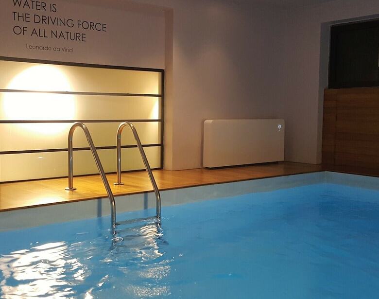 Nov Hotel