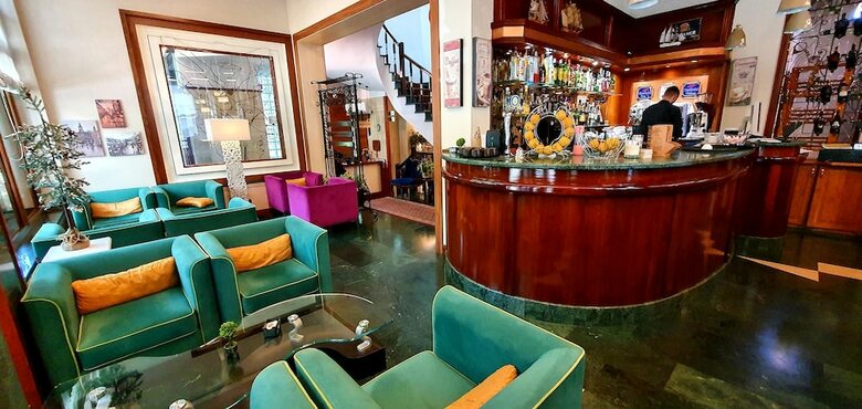 Nov Hotel