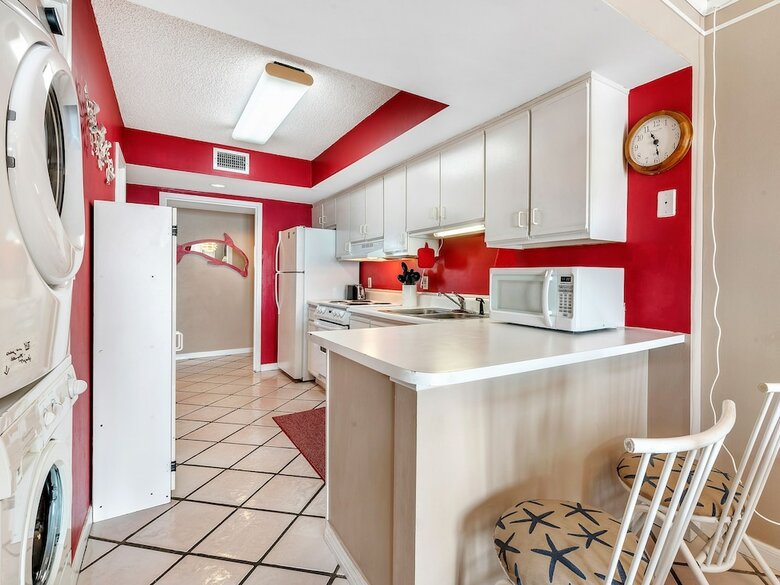 Surf Side Shores 1506 By Bender Vacation Rentals