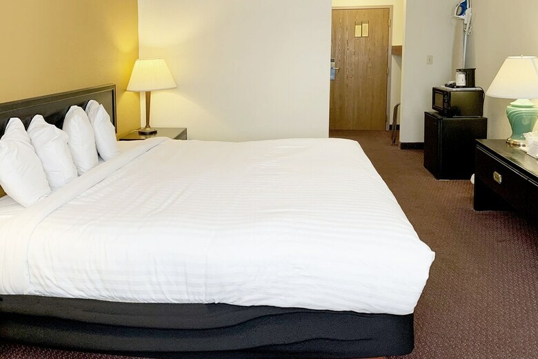 Oyo Hotel Whitehall Mi