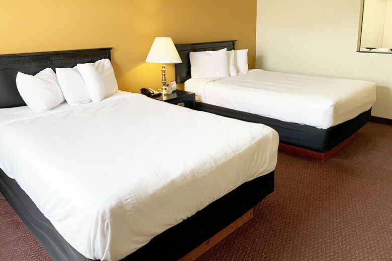 Oyo Hotel Whitehall Mi