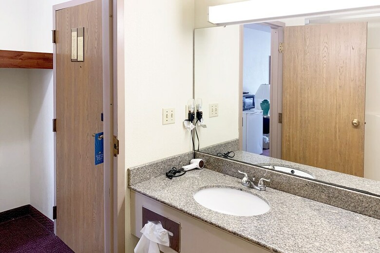 Oyo Hotel Whitehall Mi
