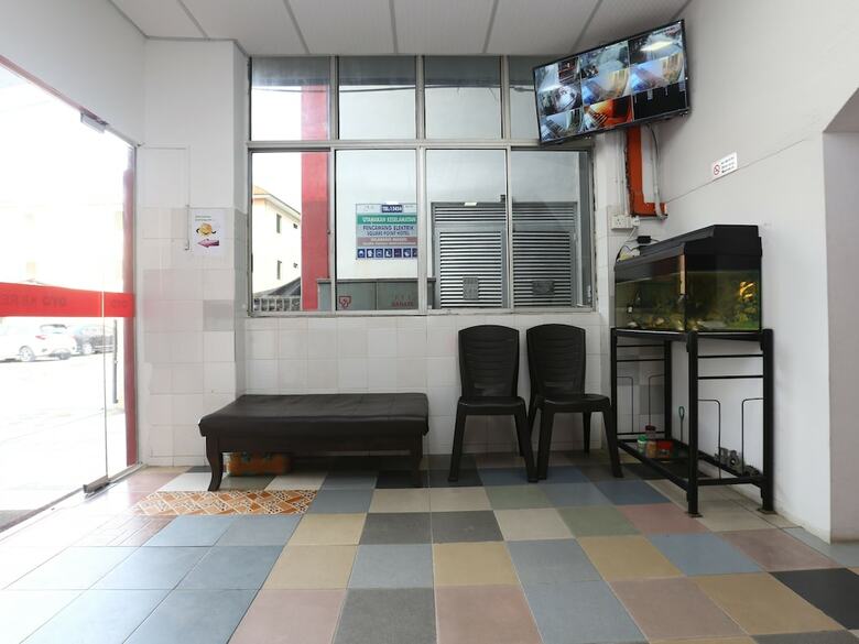 Hotel Oyo 89434 Kb Rest Inn