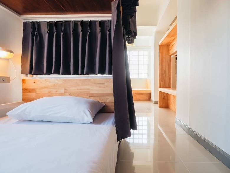 Hostal Loyy Hotel - Hostel