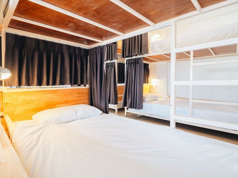 Hostal Loyy Hotel - Hostel