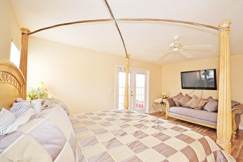 Villa Michele's Haven 300994