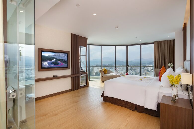 Regalia Gold Hotel