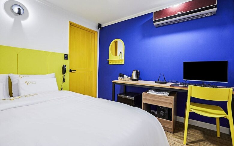 Hotel Yes