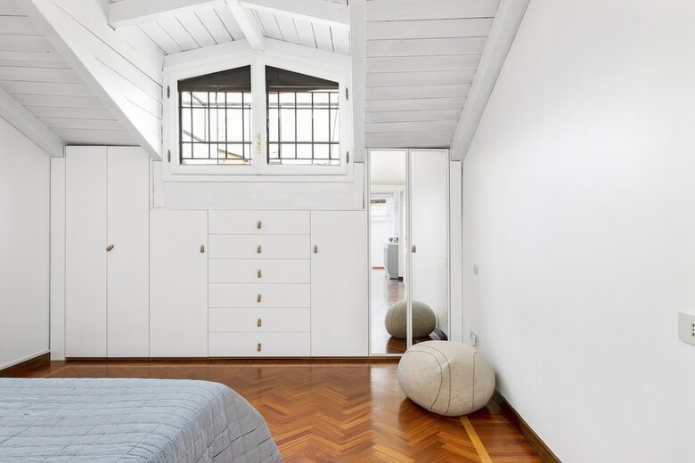 Apartamento Pratello Elegante E Raffinata Mansarda