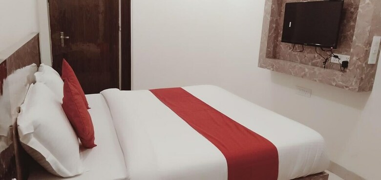 Airport Hotel  Golden Blue