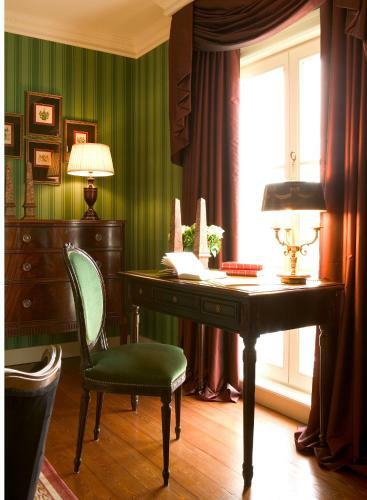 Hostal Brugsche Suites - Luxury Guesthouse