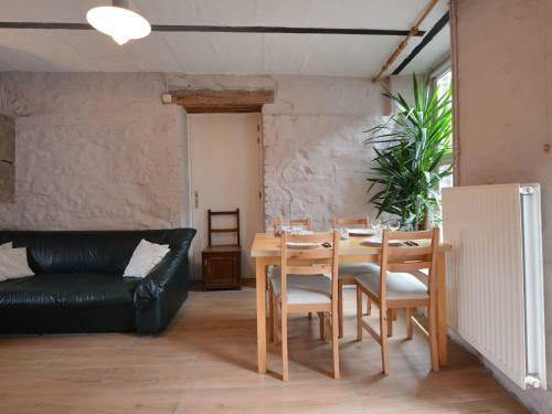 Lodge Holiday Home Le Grand Gite de Laval Ferrieres