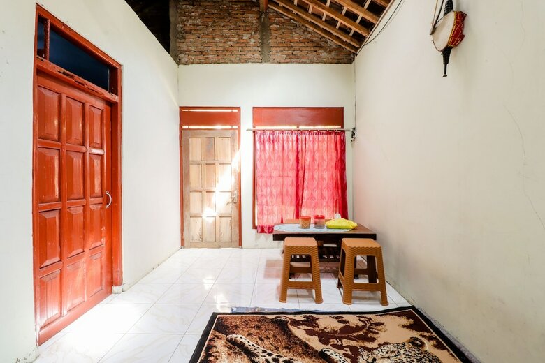 Hotel Kinasih Homestay
