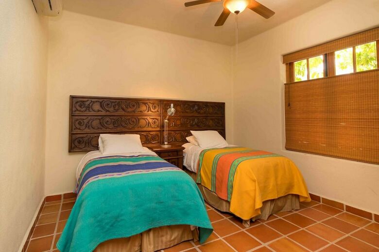Casa de La Alegria 3br By Casago