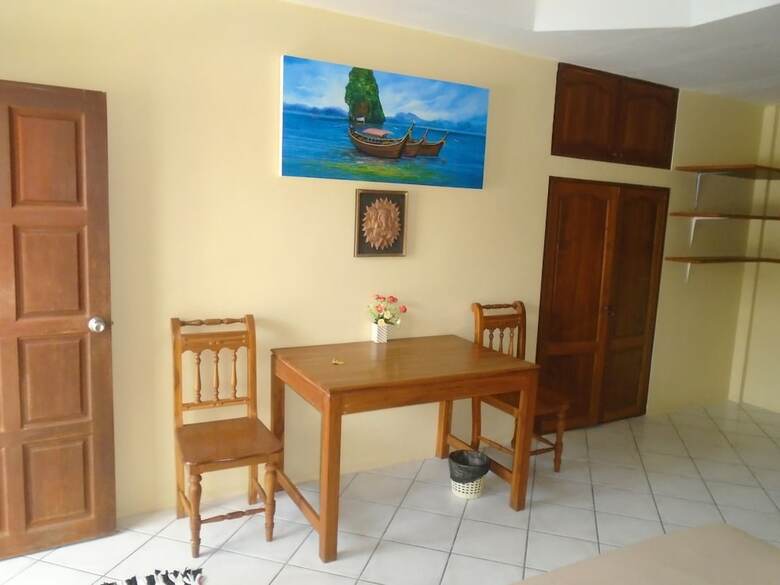 Hotel Baan Coconut