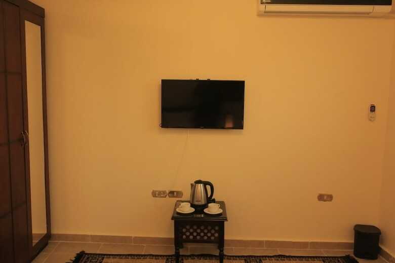 Hotel 9 Pyramids Inn