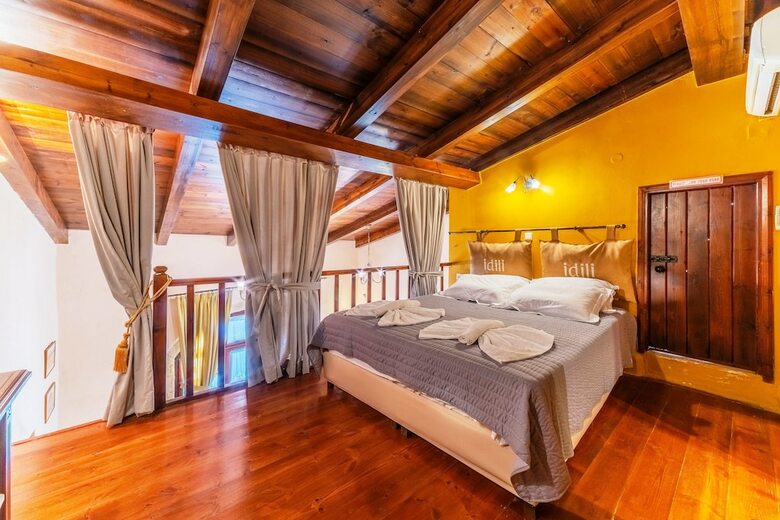 Hotel Idili Traditional House