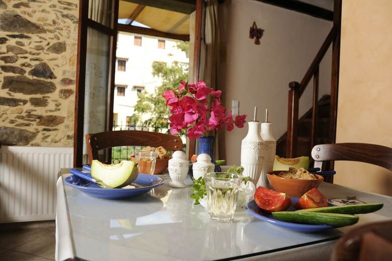 Hotel Idili Traditional House