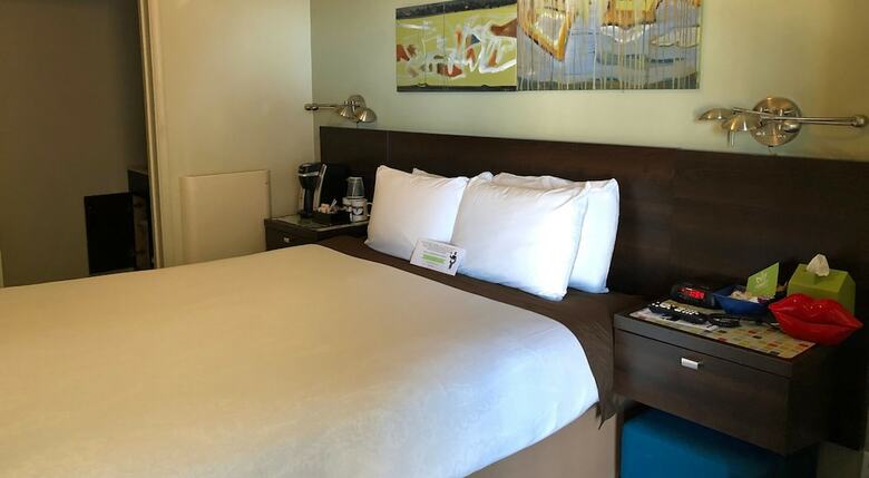 Hotel Bayfront Inn At The Waterfront