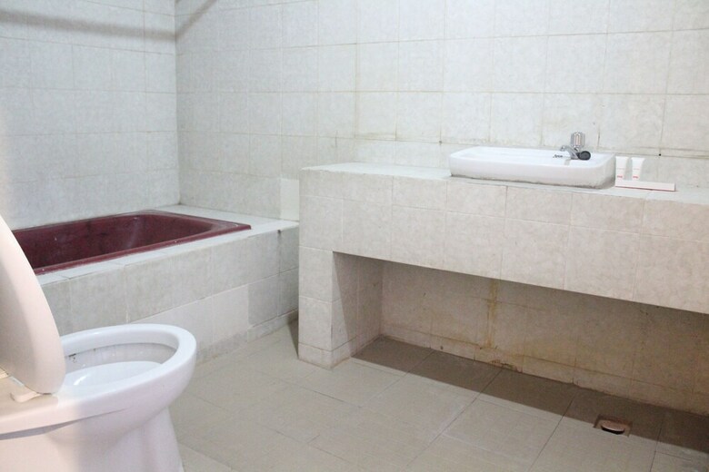 Oyo 1333 Wisata Hotel