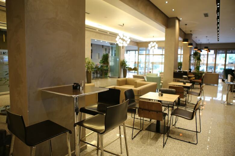 Twin Towers Hotel