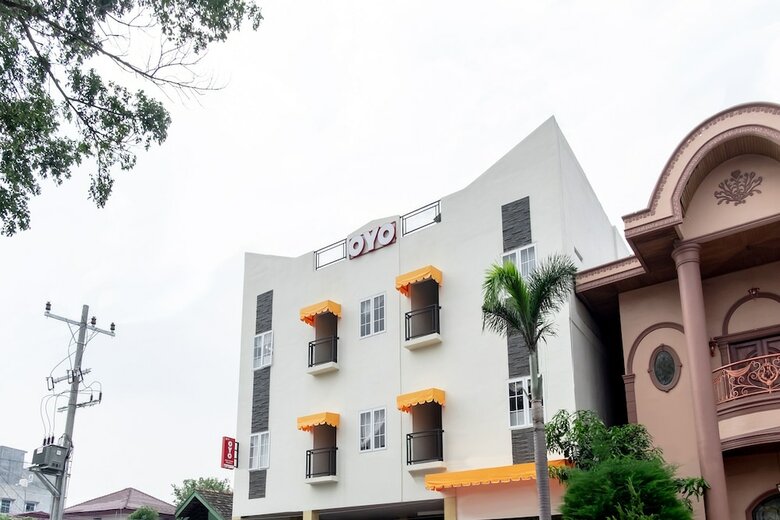 Hostal Oyo 1185 Bukit Toedjoeh Residence Syariah
