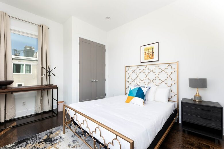 Domio Sylvan Park Spacious 8br 2 Houses
