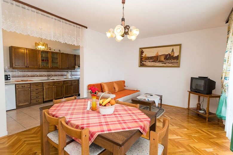 Apartments Raif