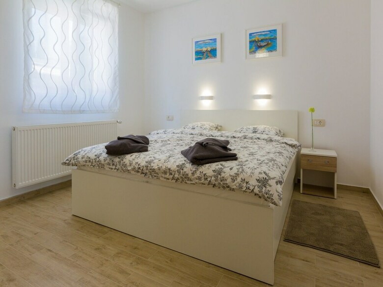 Apartment Mladen