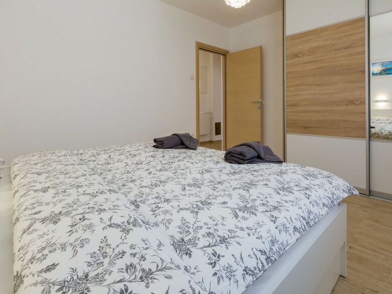 Apartment Mladen